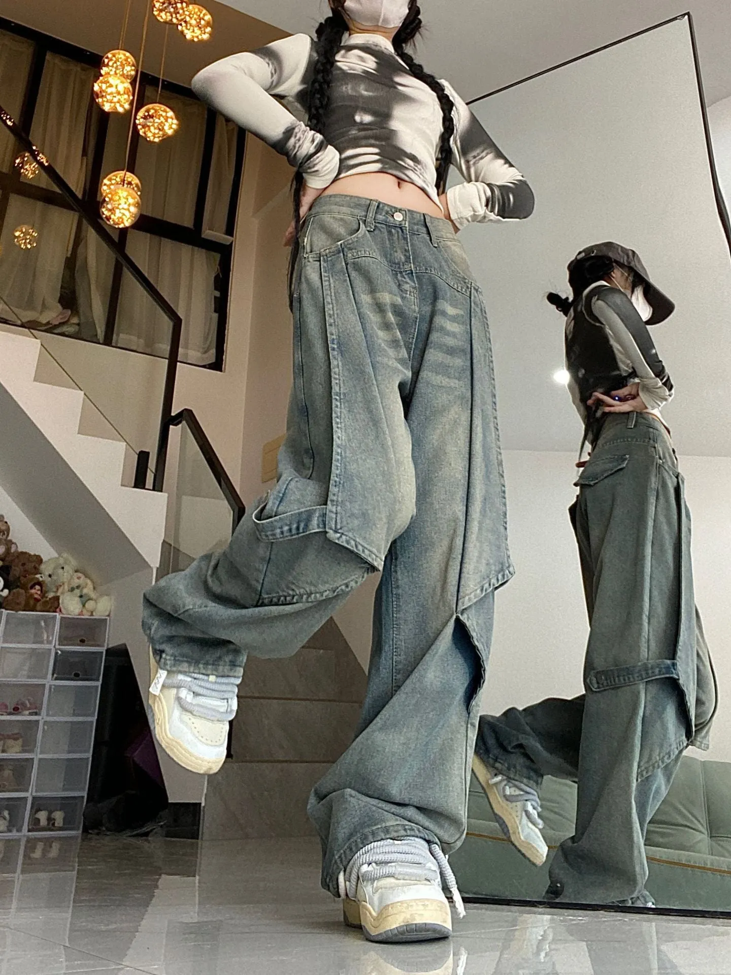 High Waist Loose Drooping Width Slightly Flared Jeans